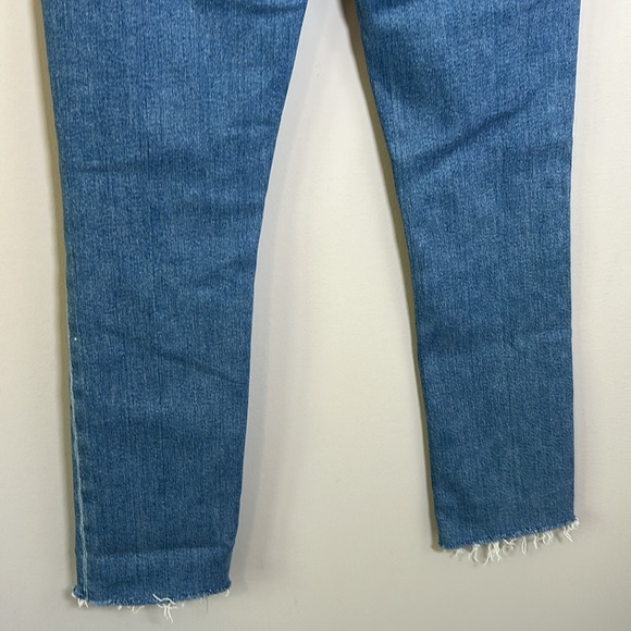Mother The Mid Rise Dazzler Ankle Fray Jean Riding the Cliffside Sz 26 NEW - Picture 11 of 15